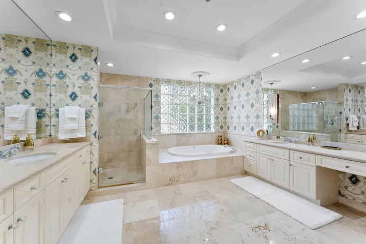 Primary Ensuite.