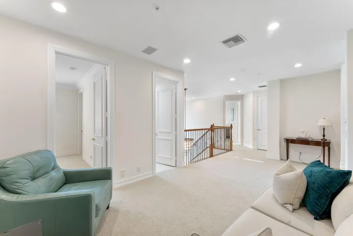 Loft - Upstairs