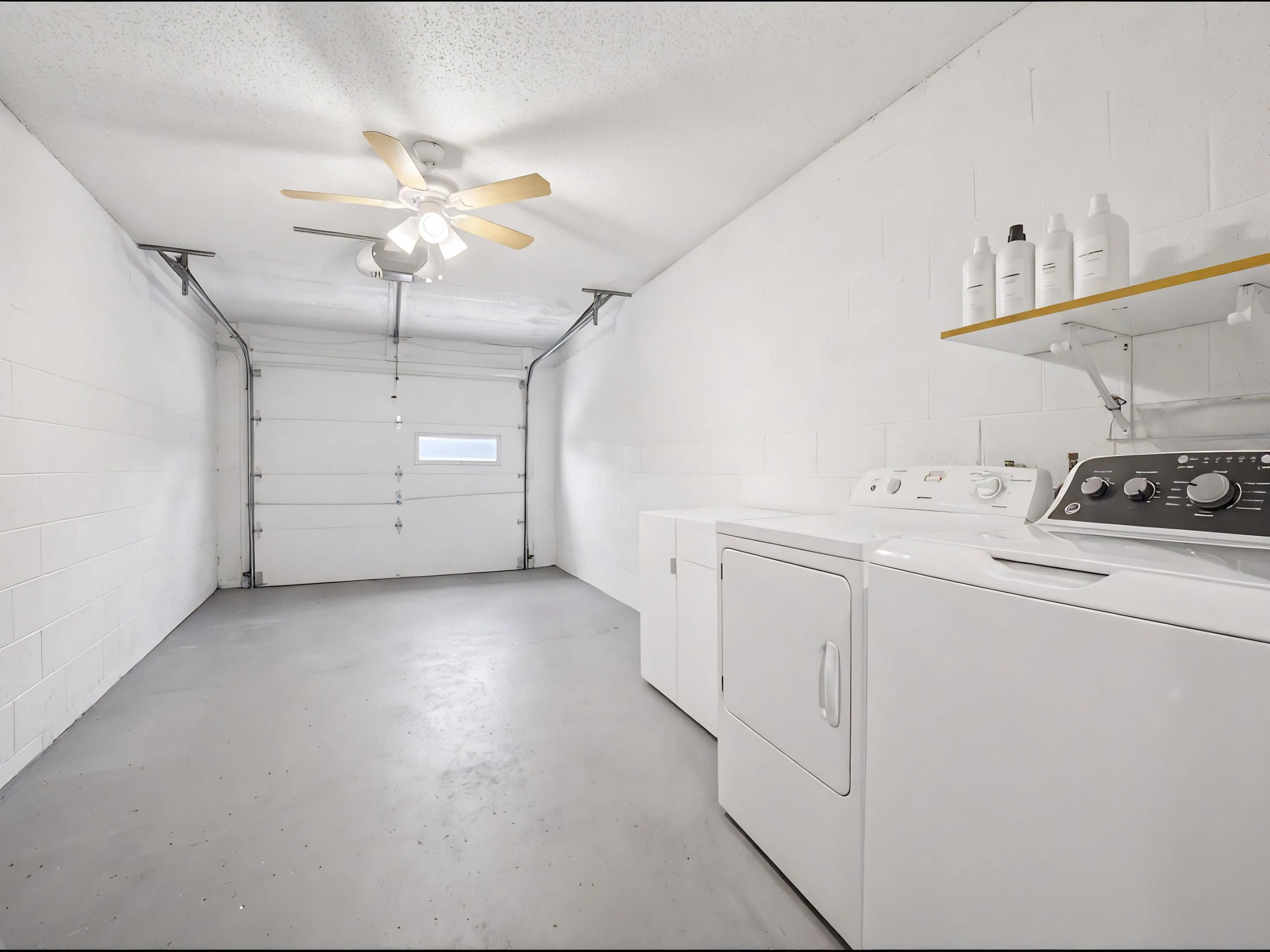 Laundry-Garage