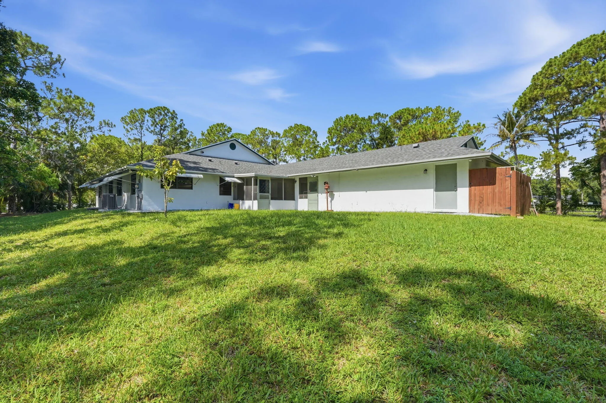 39-web-or-mls-16476_107th_Dr_N_039