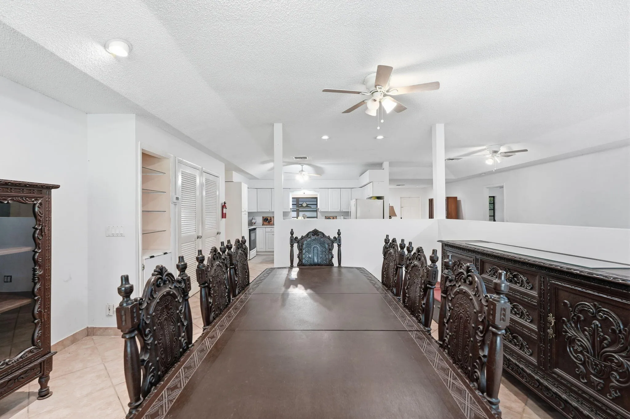 14-web-or-mls-16476_107th_Dr_N_014