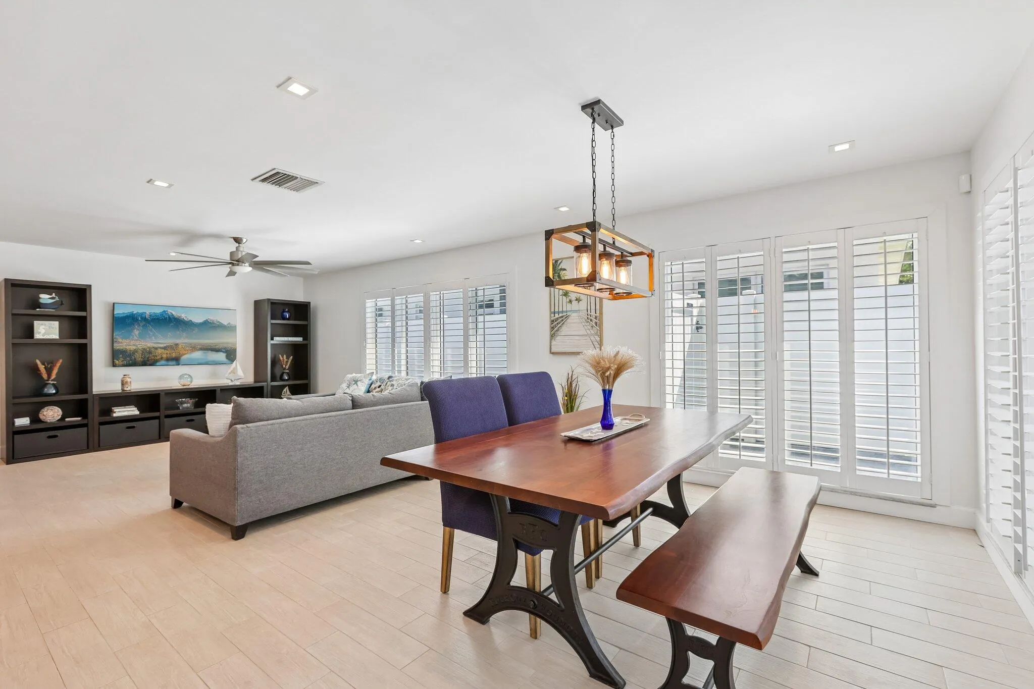 Living room/Dining room