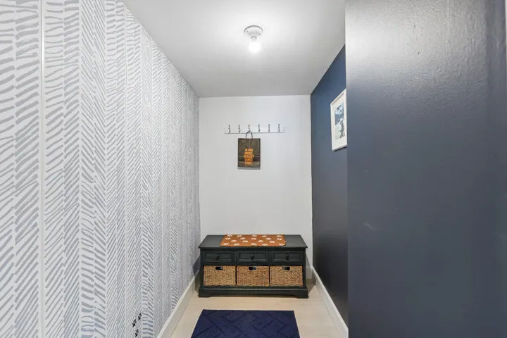 8-web-or-mls-NE 18th St-S0309-008