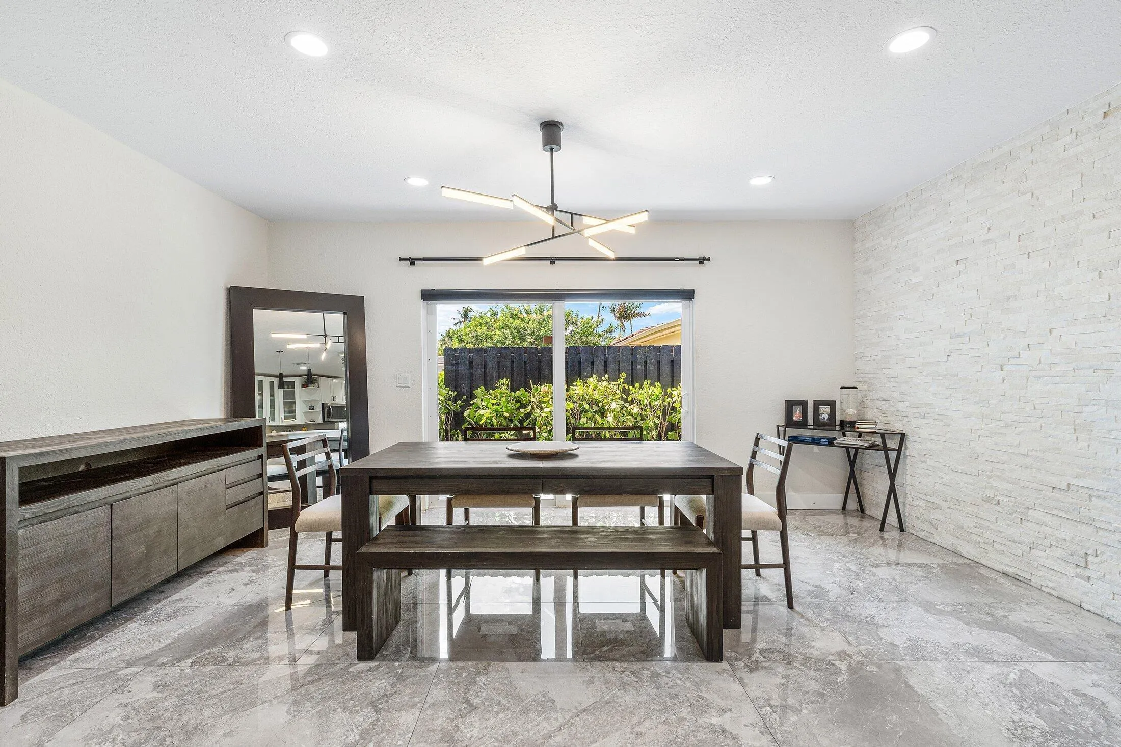 021-2200Southeast9thStreet-PompanoBeach-
