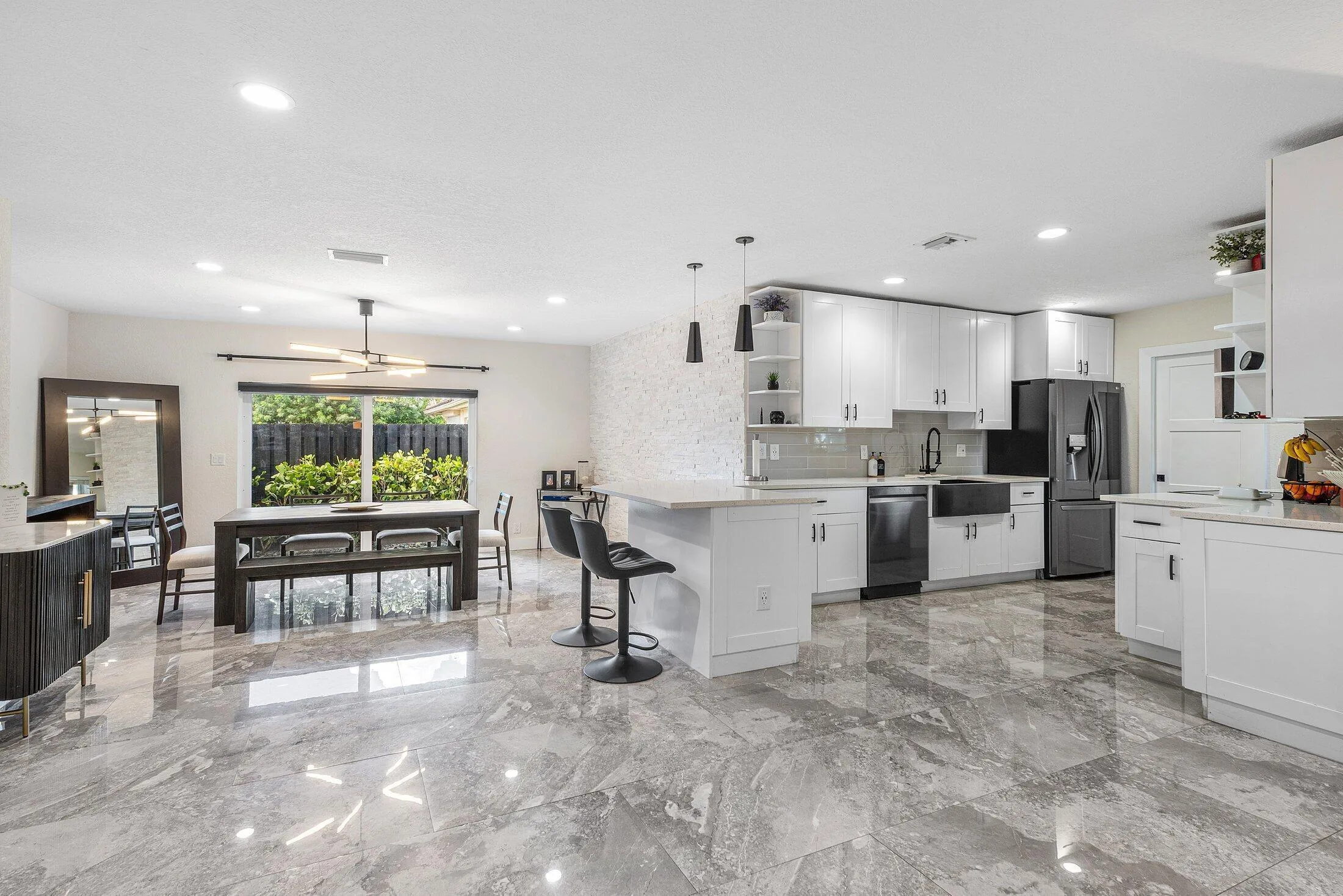 016-2200Southeast9thStreet-PompanoBeach-
