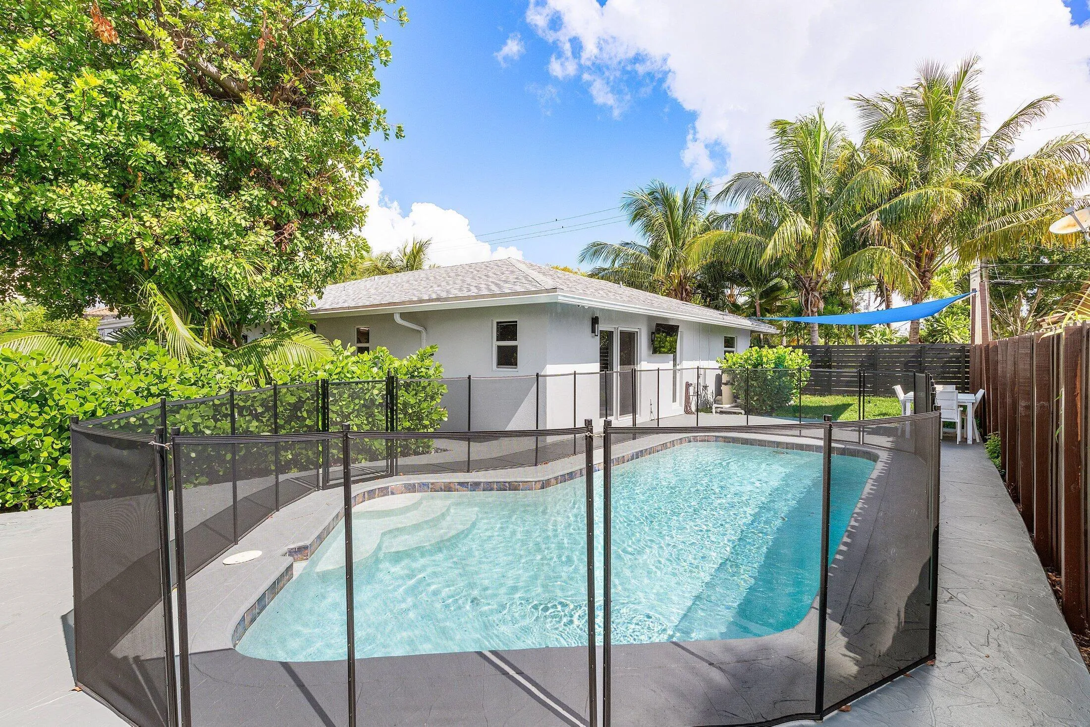 046-2200Southeast9thStreet-PompanoBeach-