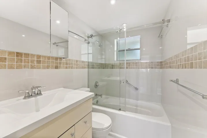 Main bathroom