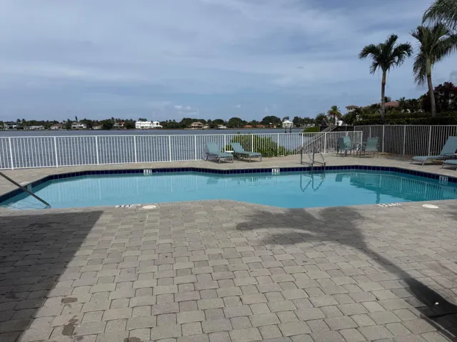 POOL-INTRACOASTAL