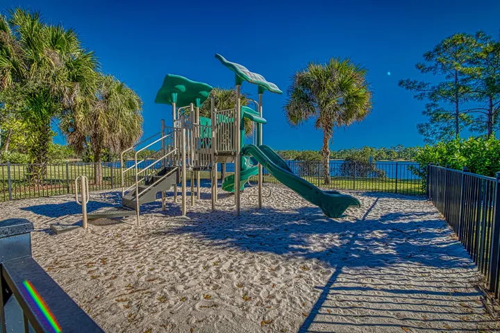 playground1[1]