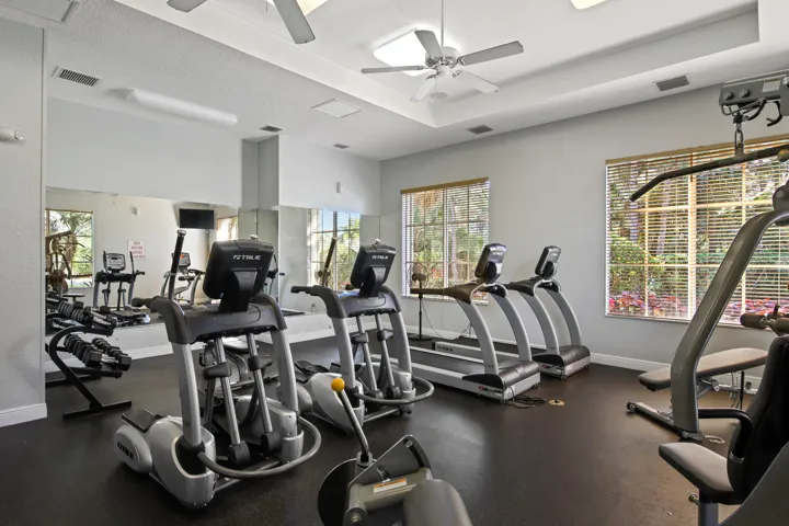 clubhouse3[1]