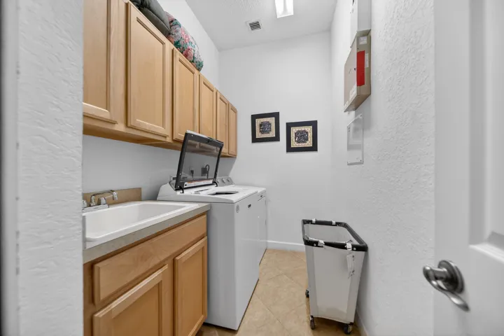 laundry1.jpg-FULL
