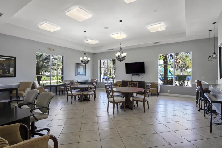clubhouse4[1]