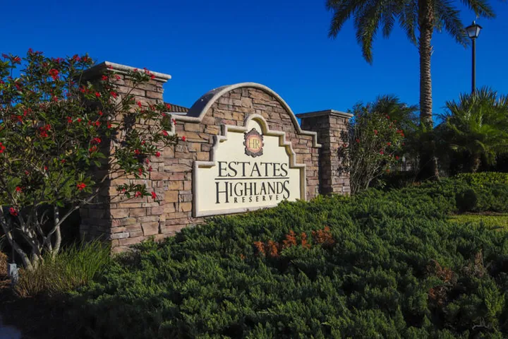 highlandsestatesign1.jpg-vsuniqueid-69c2
