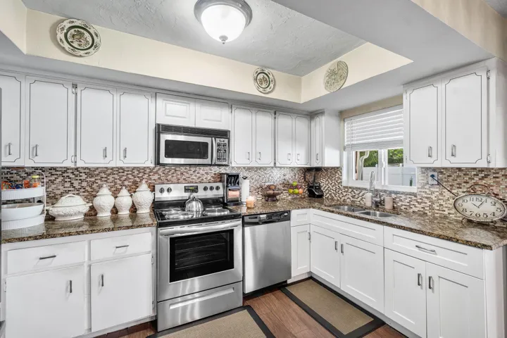 015-3632NoreenAvenue-BoyntonBeach-FL-334
