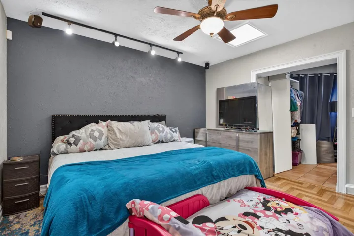 42-web-or-mls-7355-8933