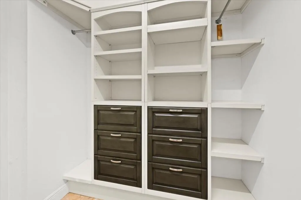 38-Master Walk-in Closet (1)
