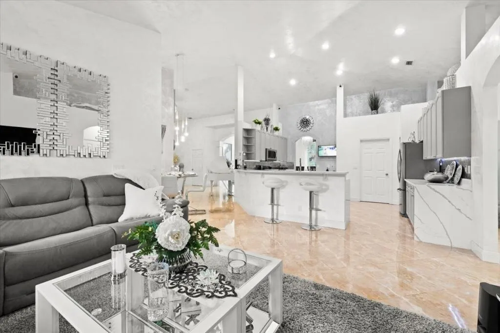 27-Family Room