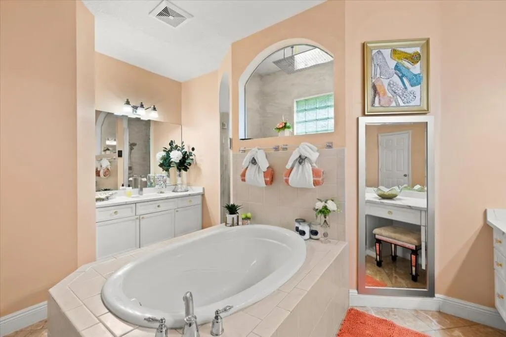 35-Master Bathroom