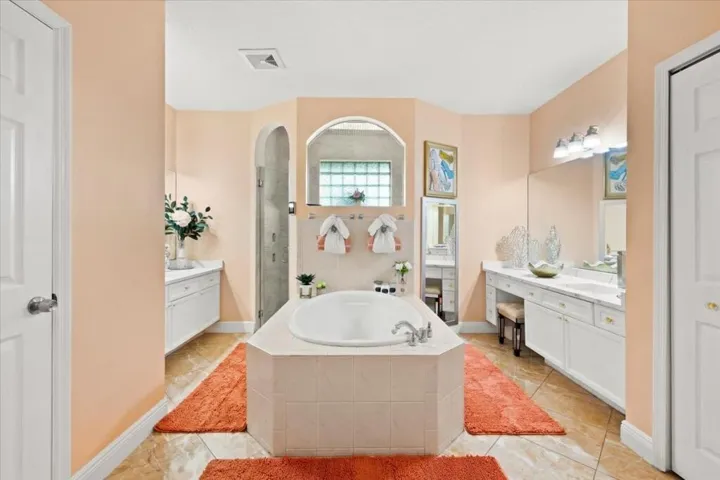 34-Master Bathroom