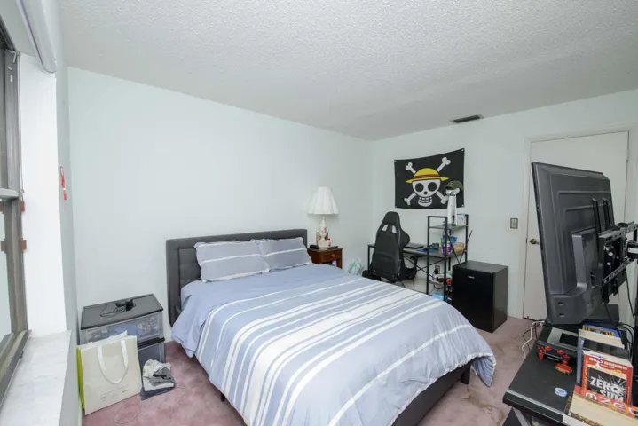 14- 3rd bedroom (4)