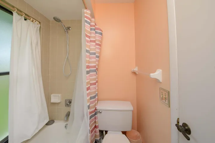 12- 2nd bath (4)