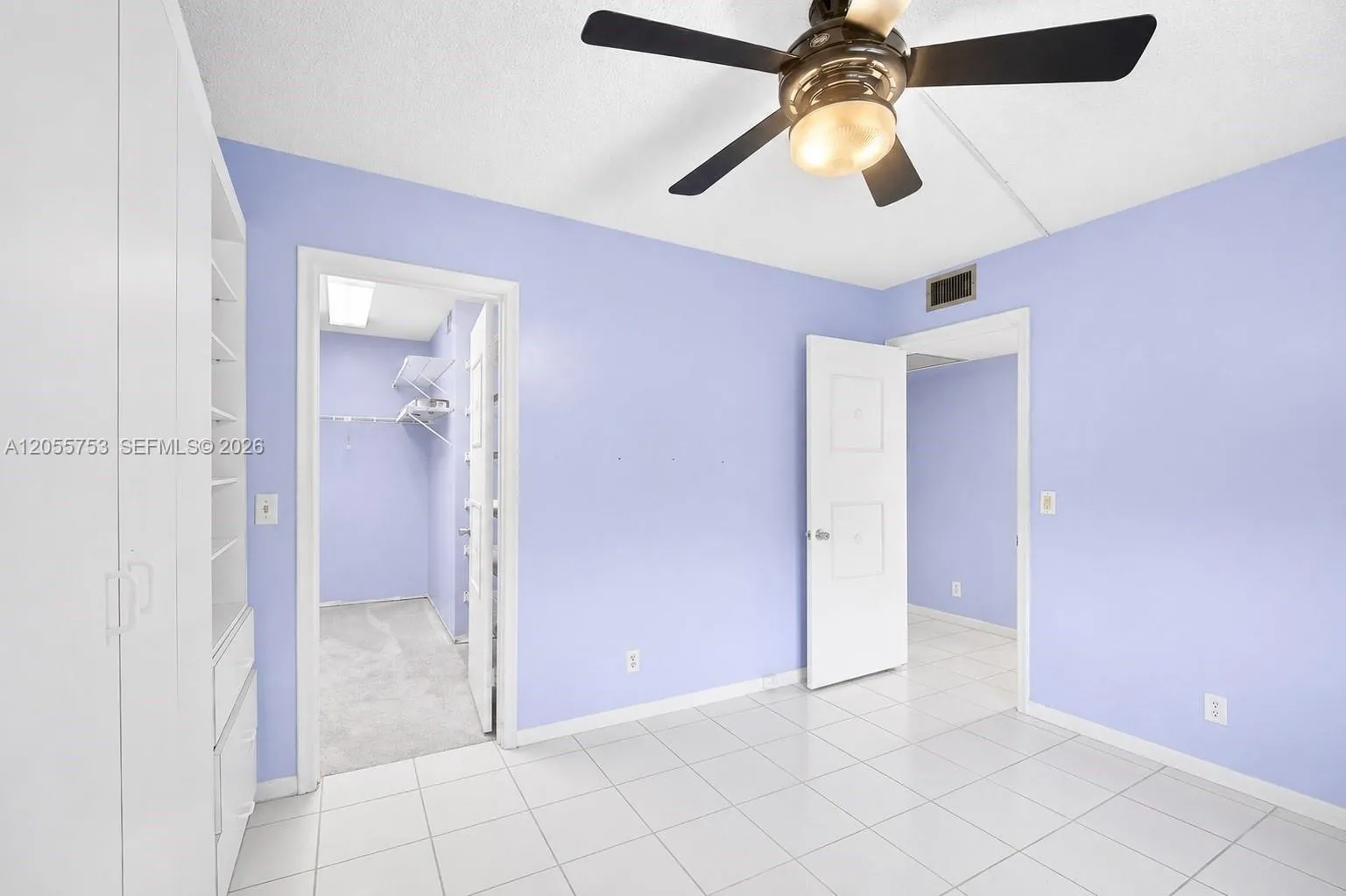 2nd Bedroom w/Large Walk-in Closet