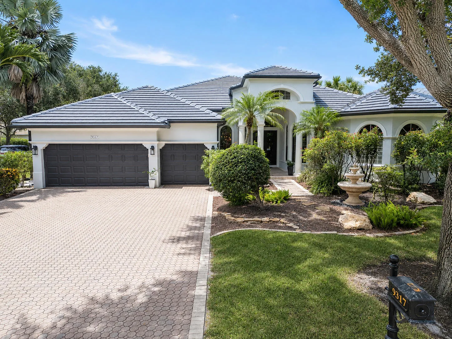 9317 NW 62nd Ct_006