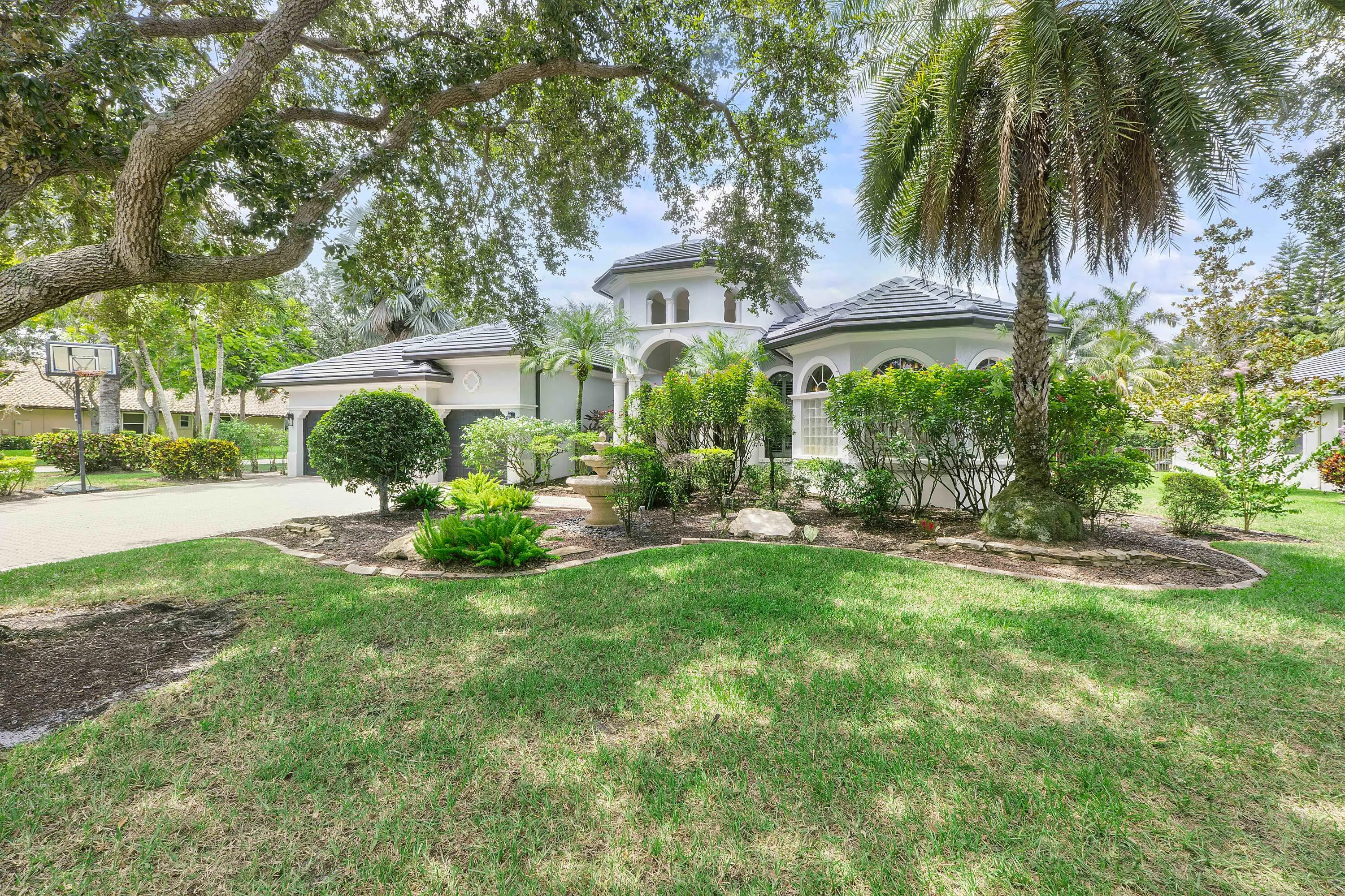 9317 NW 62nd Ct_039