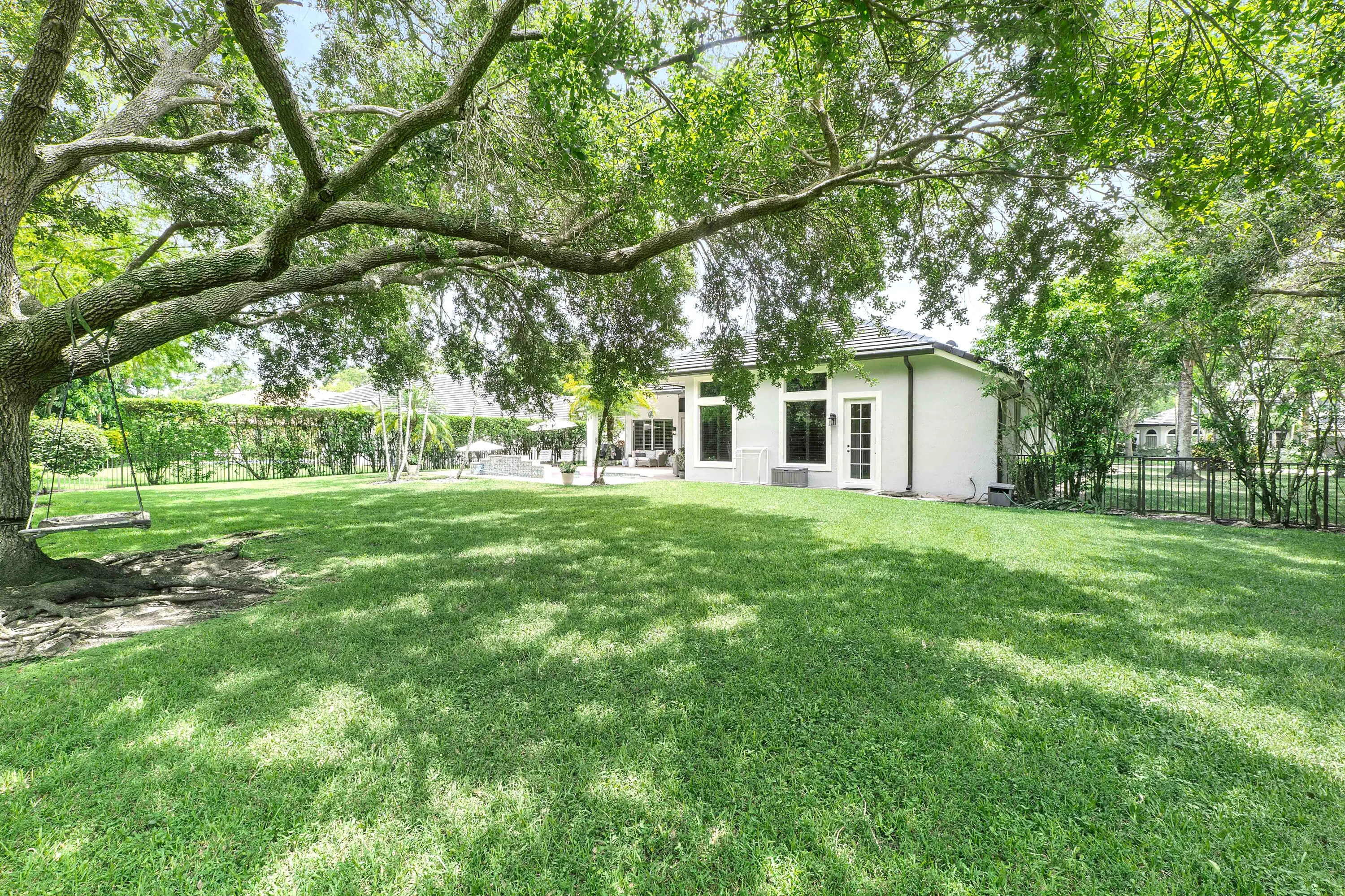 9317 NW 62nd Ct_035