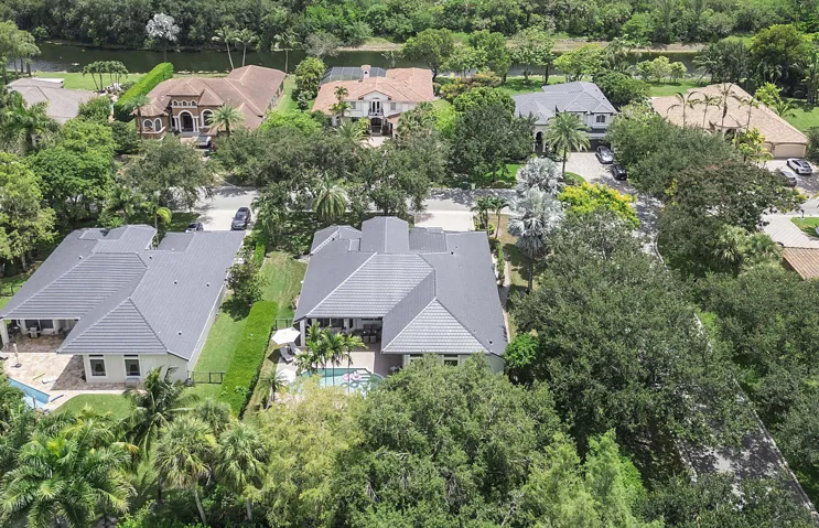 9317 NW 62nd Ct_002