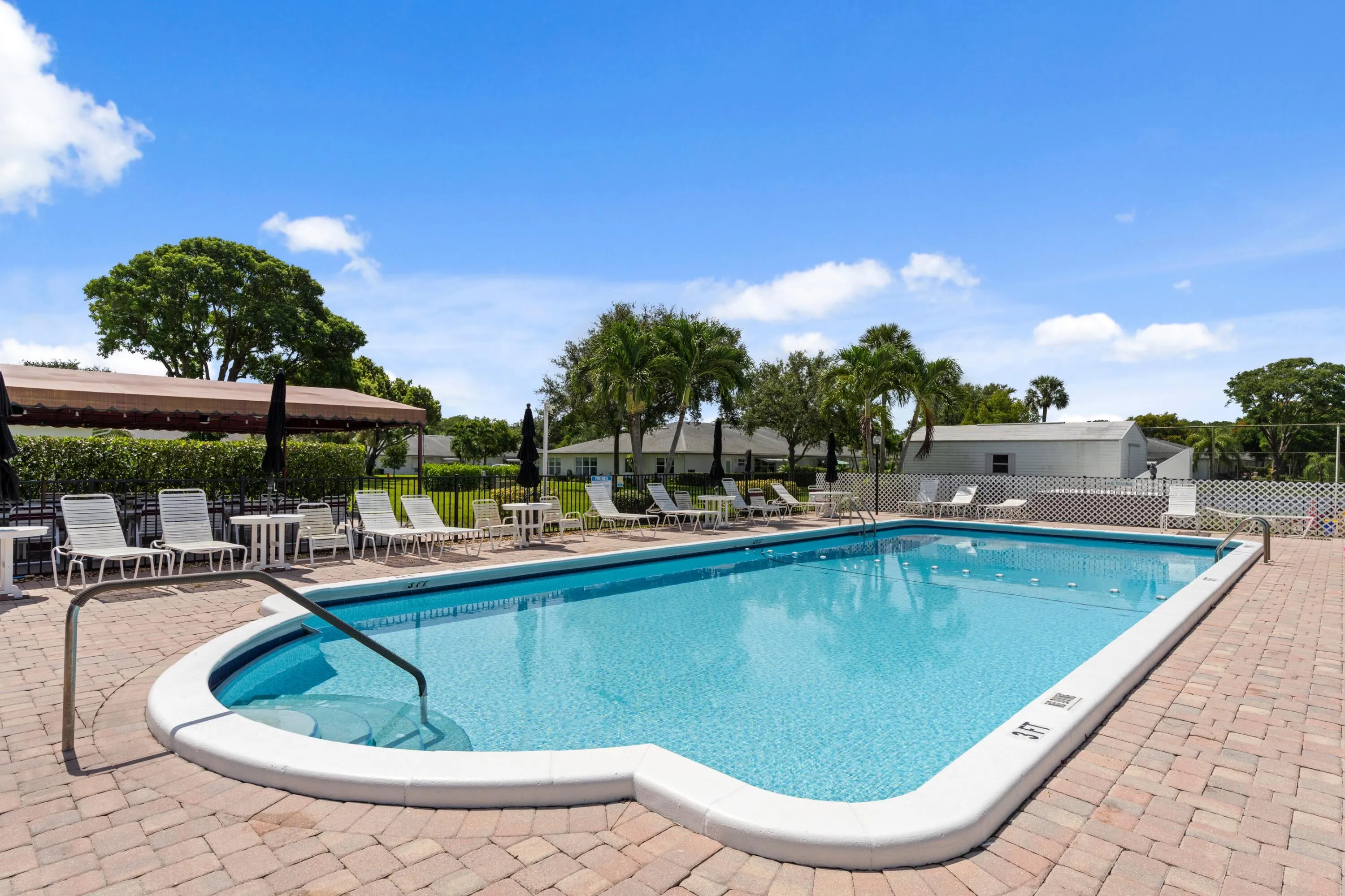 Pool DSC06817-SMALL