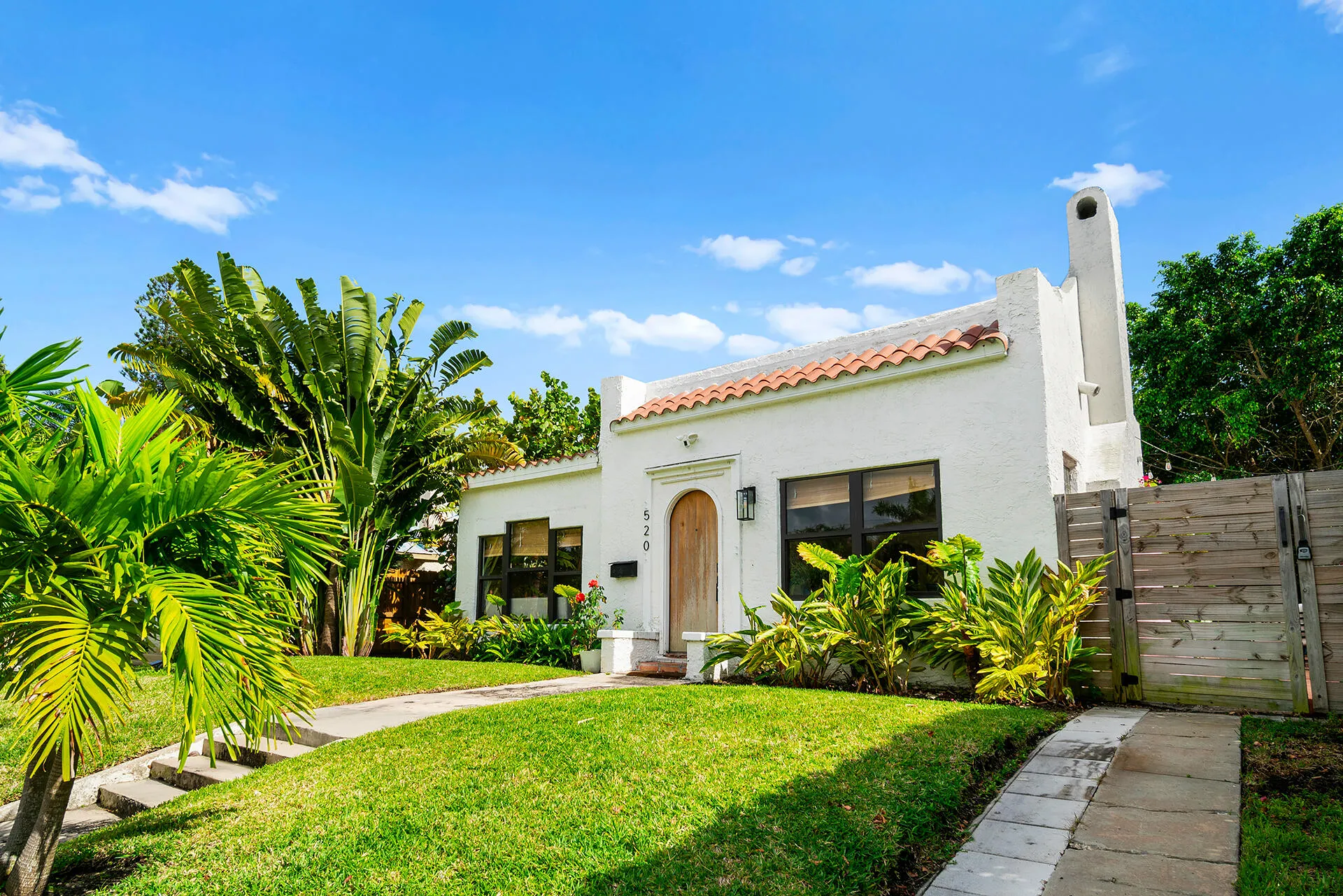 520-28TH-ST-33407-046