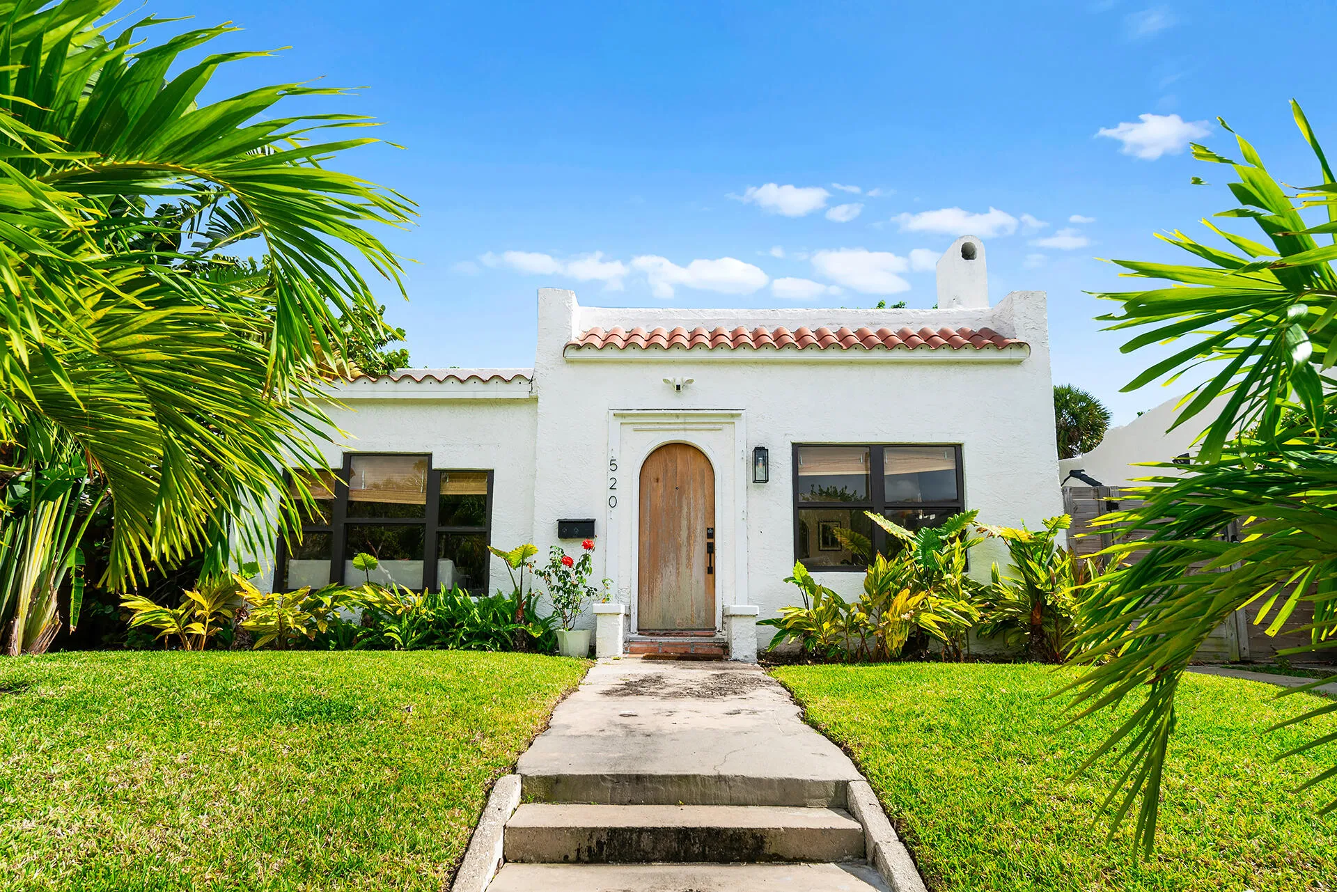 520-28TH-ST-33407-045