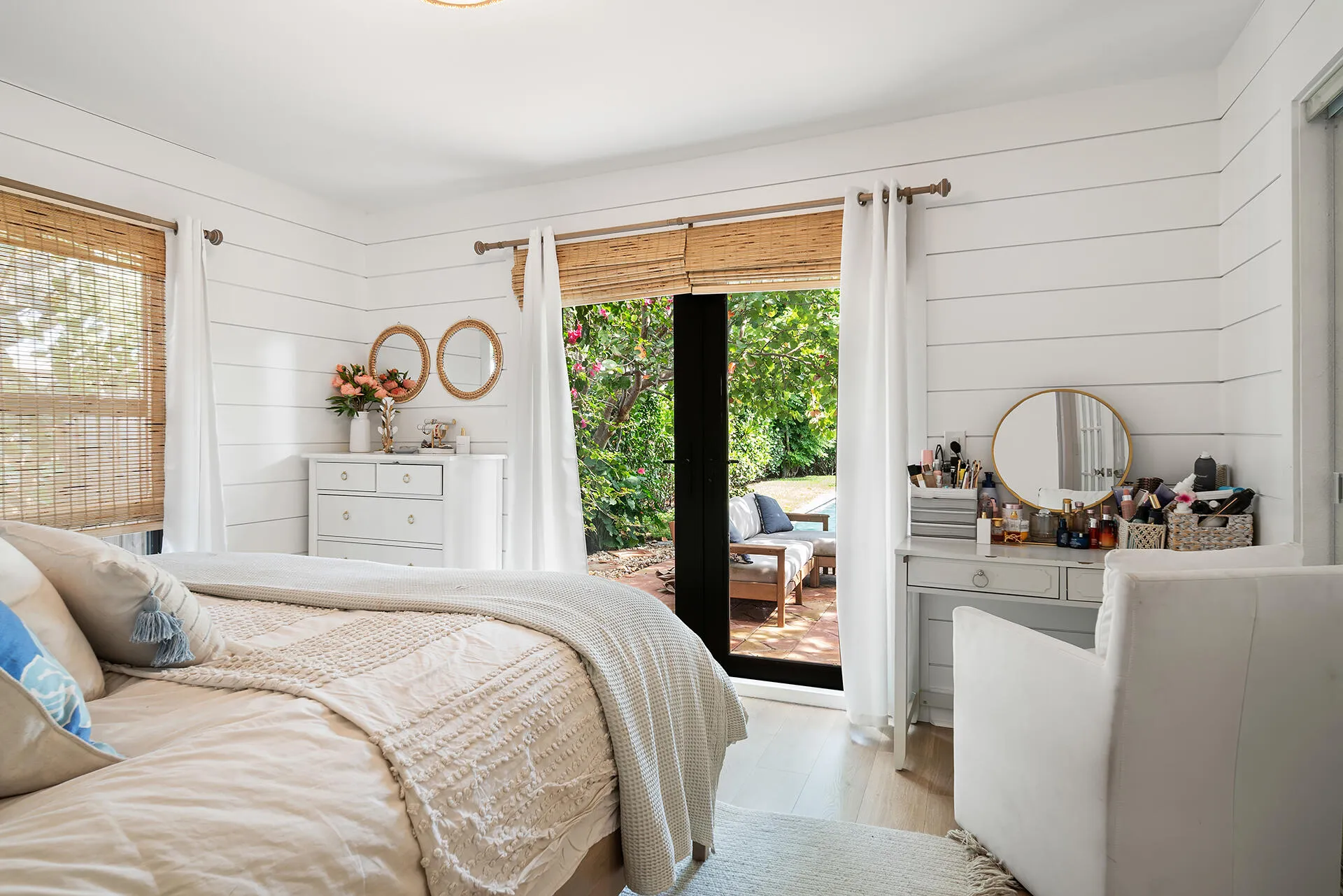 520-28TH-ST-33407-030