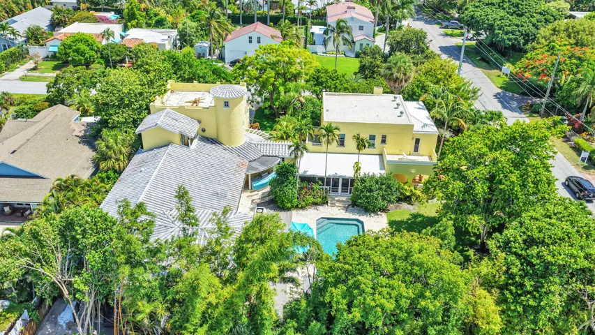 7 Bedroom/6.1 Bath Home
