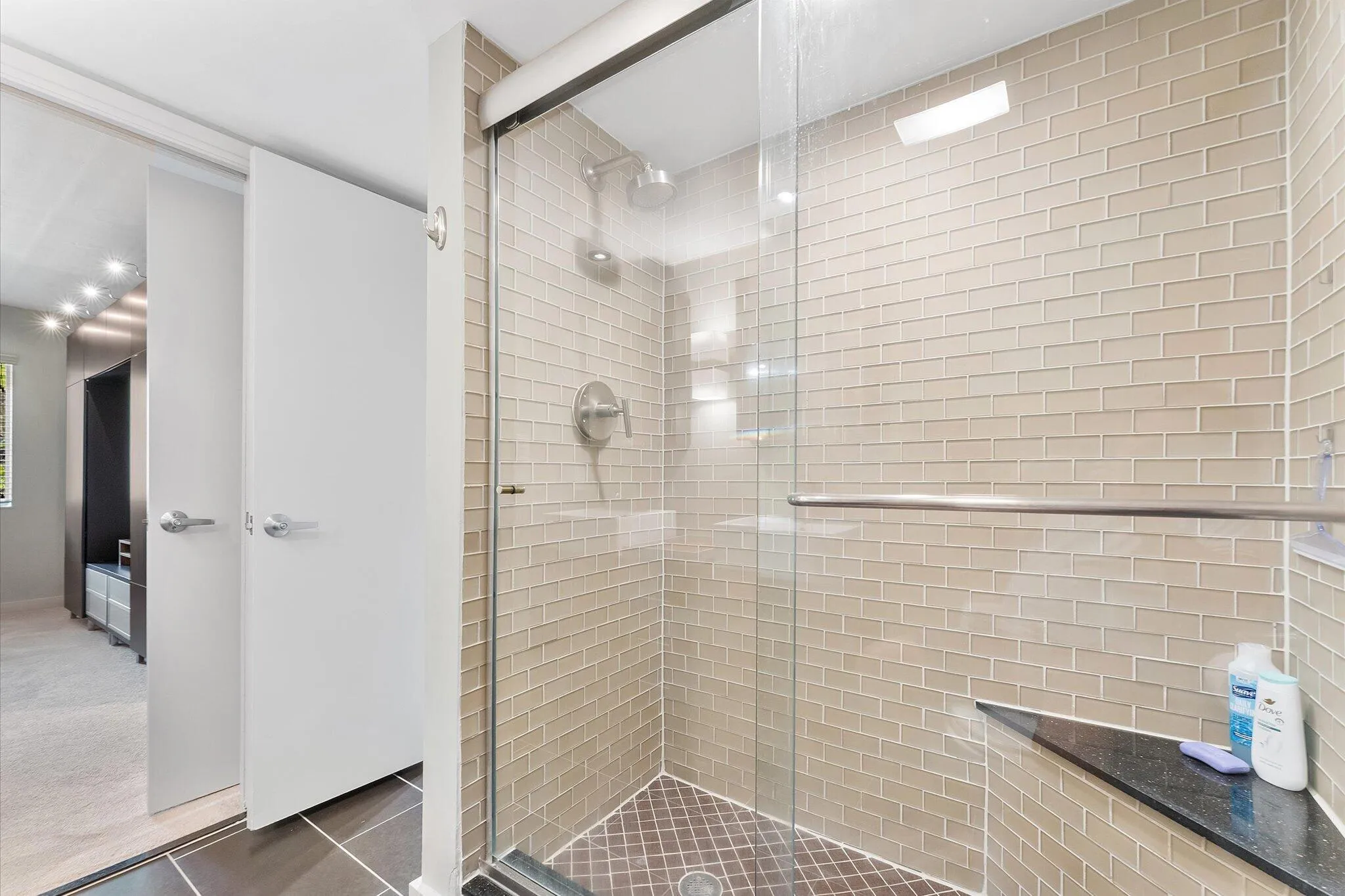 21-2705 Oakland Forest Drive unit 104_02