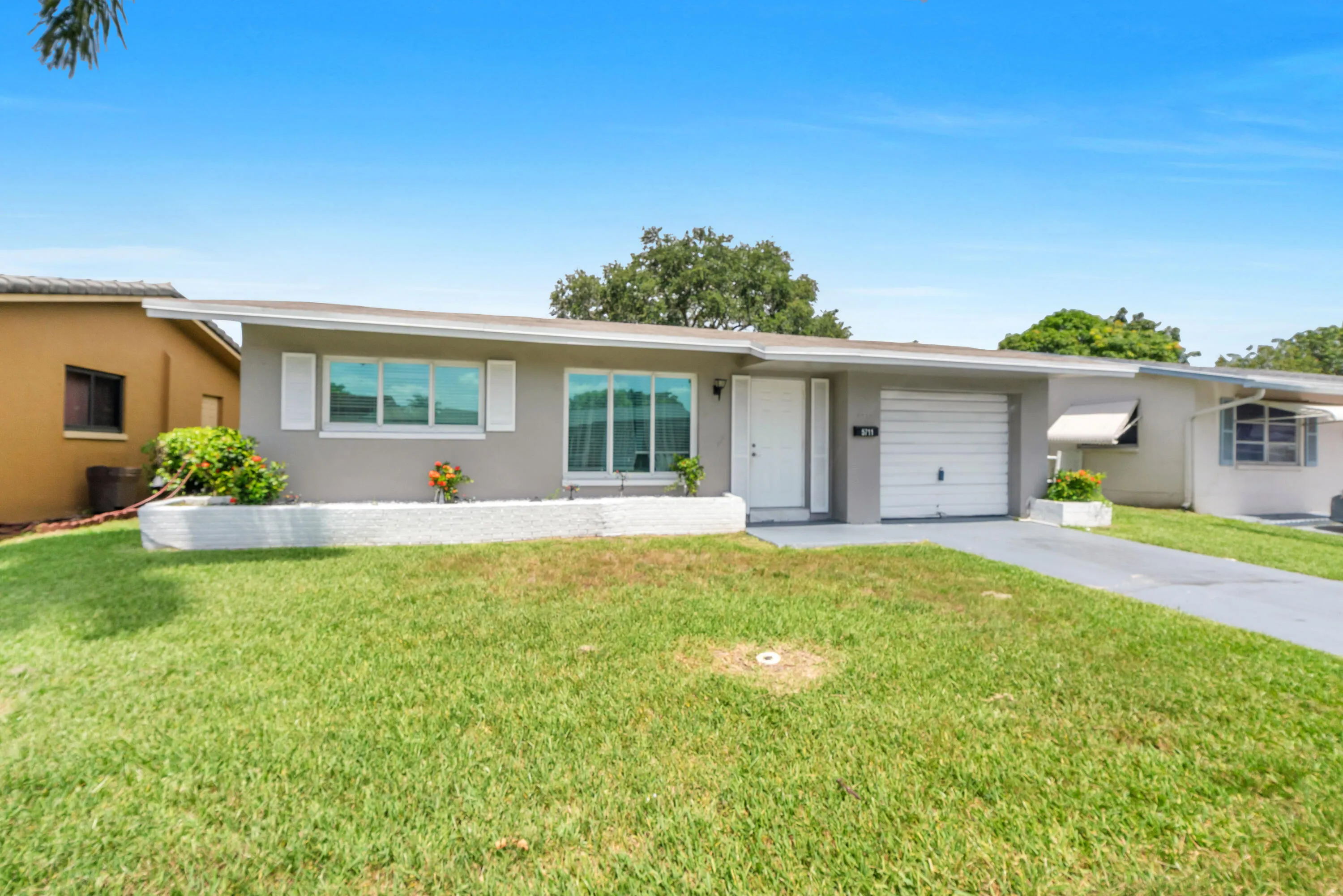 5711 Nw 65th Way-4