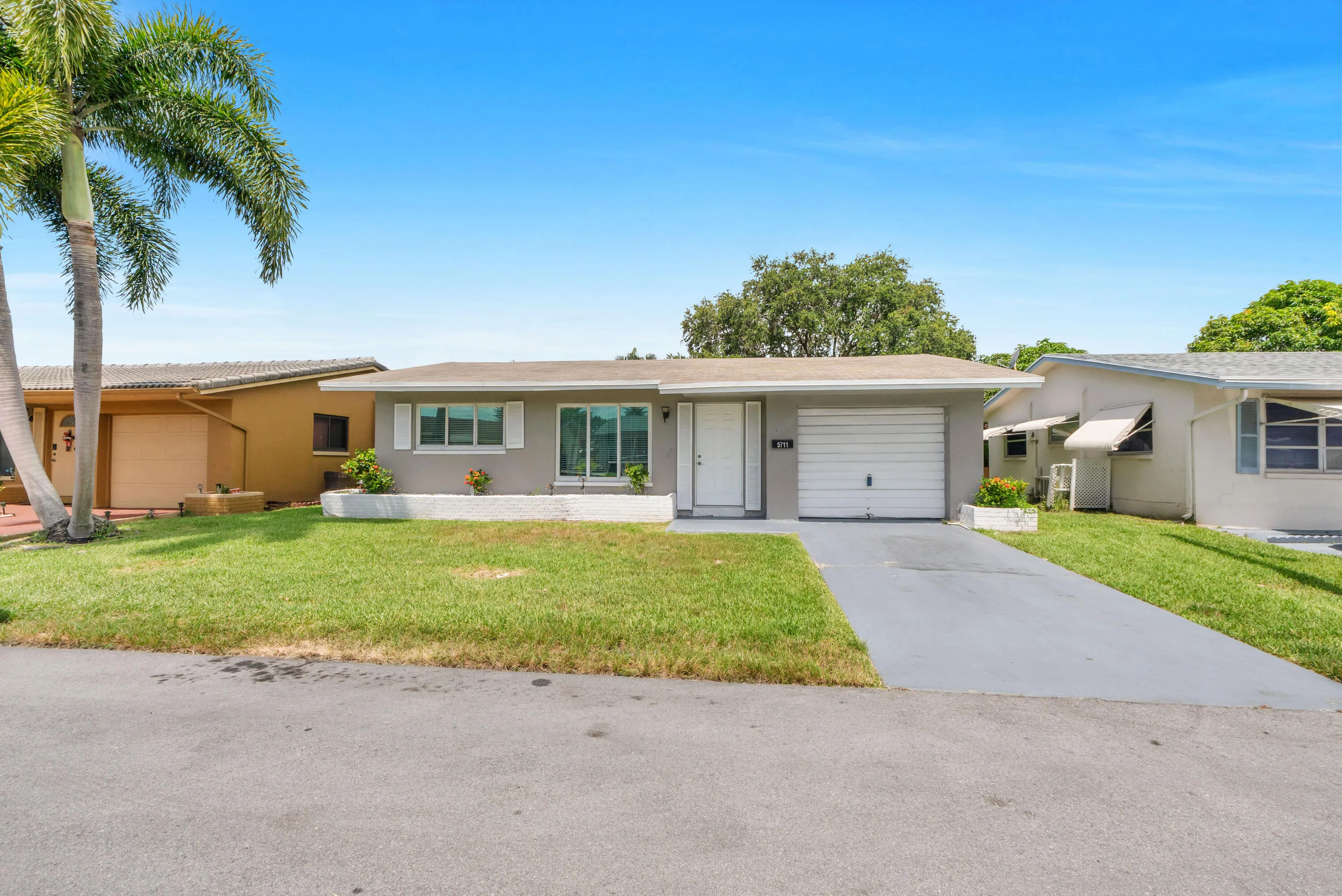 5711 Nw 65th Way-2