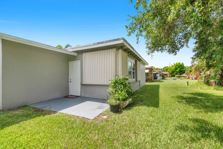 5711 Nw 65th Way-8