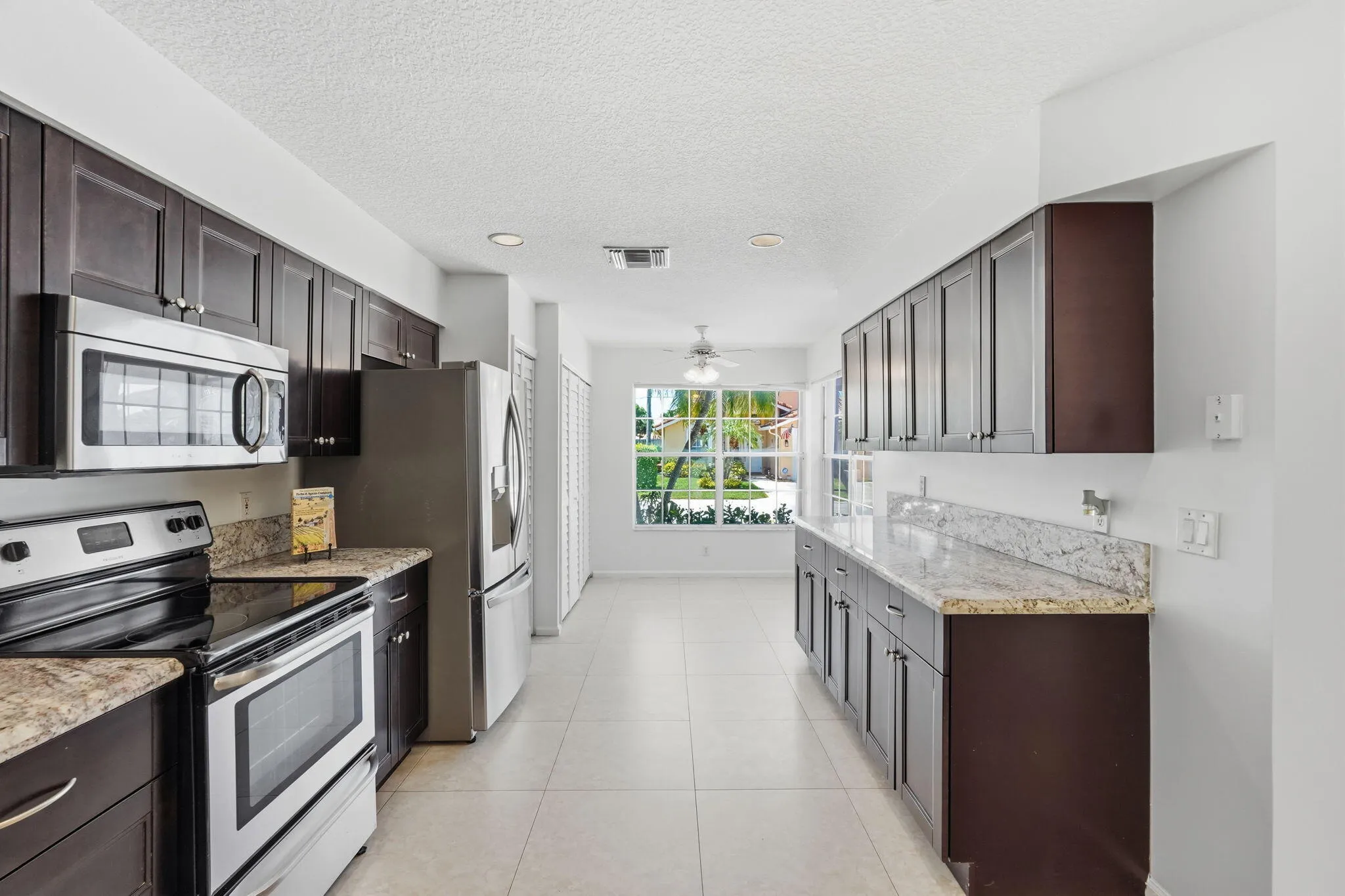 23-web-or-mls-6616_Marissa_Cir_024