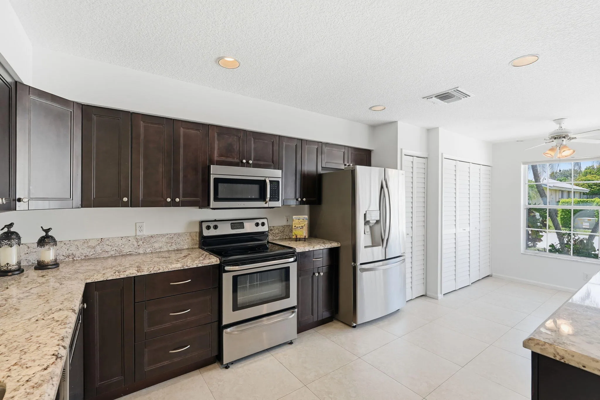 19-web-or-mls-6616_Marissa_Cir_020
