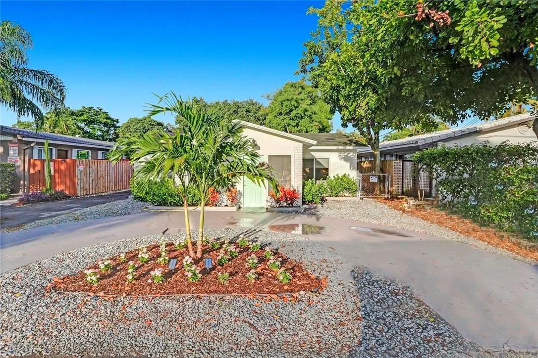 Gorgeous Totally Renovated Fully Furnished Home in the Heart of Fort Lauderdale