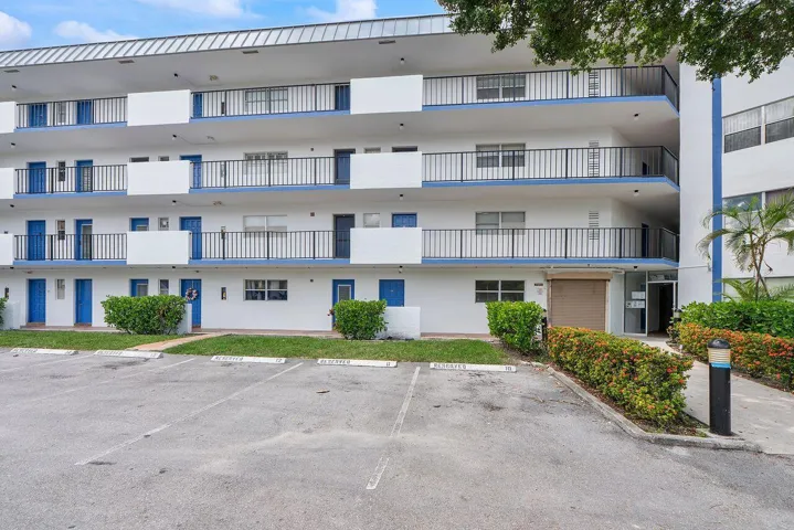 6260_S_Falls_Cir_Dr_u110_029