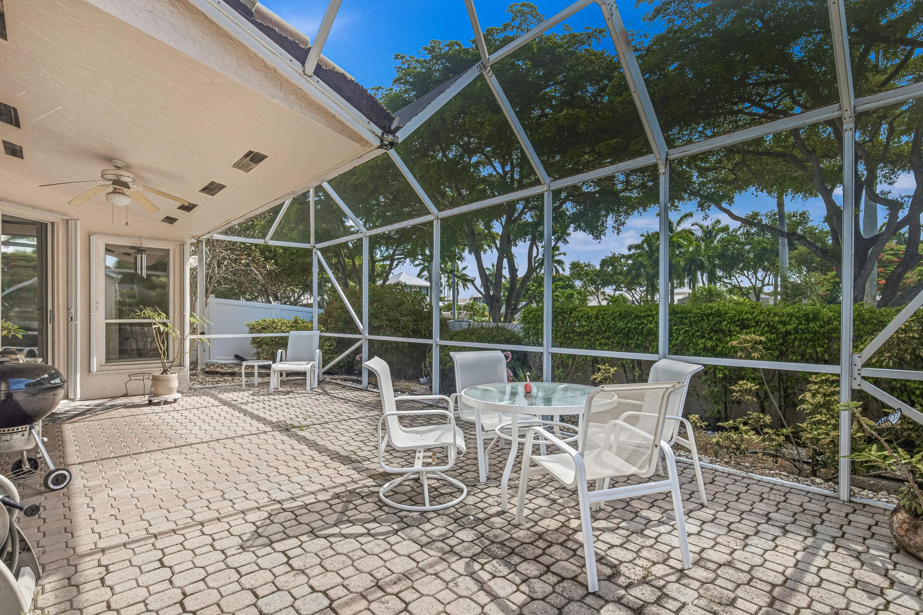Patio-B