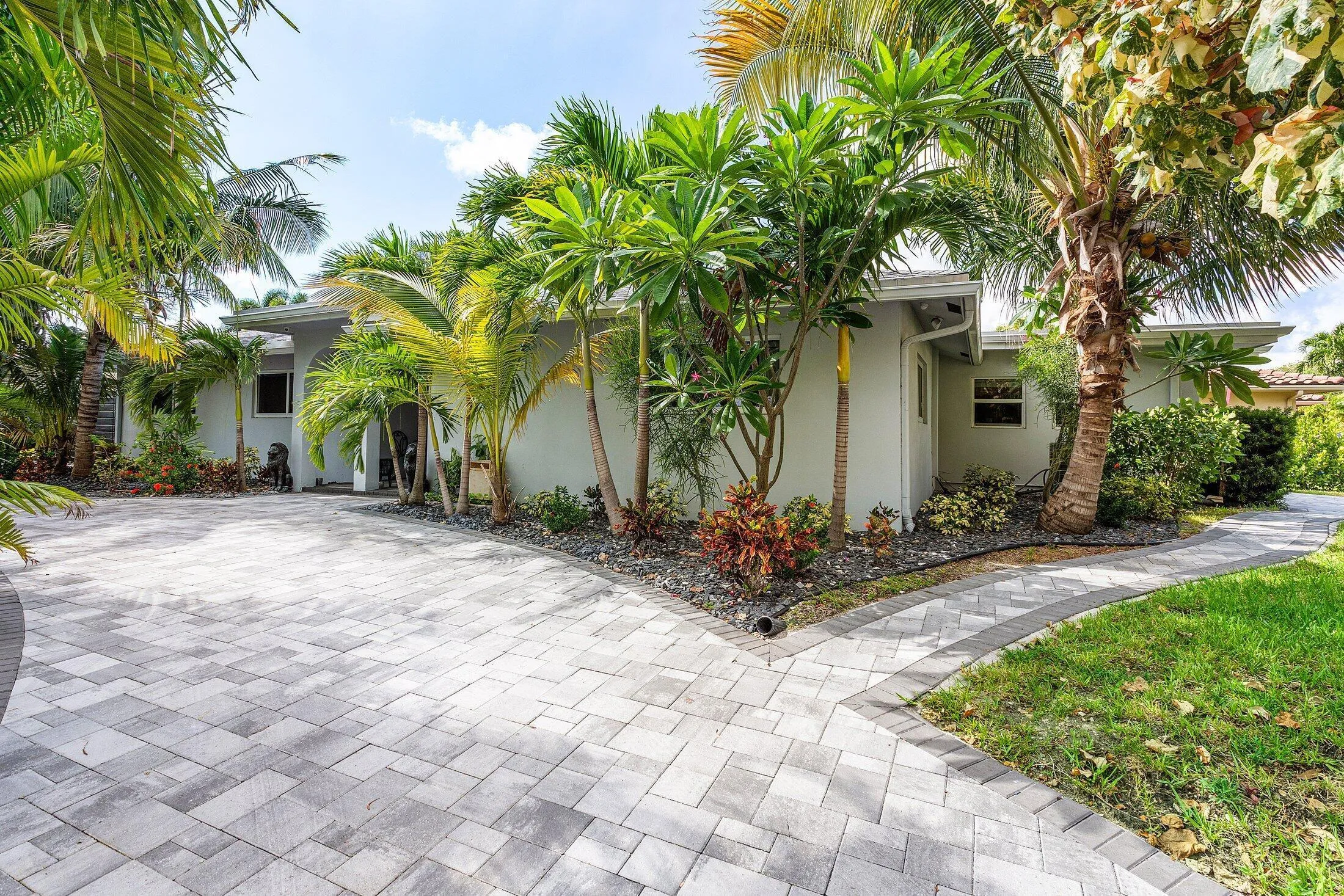 008-2200Southeast9thStreet-PompanoBeach-
