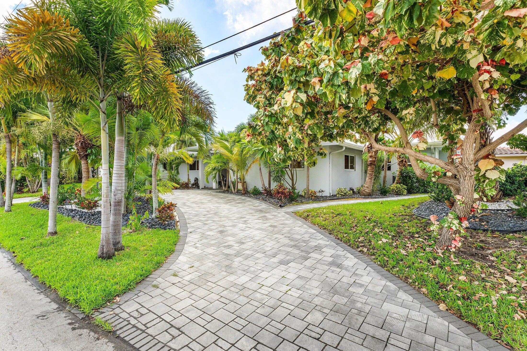 004-2200Southeast9thStreet-PompanoBeach-