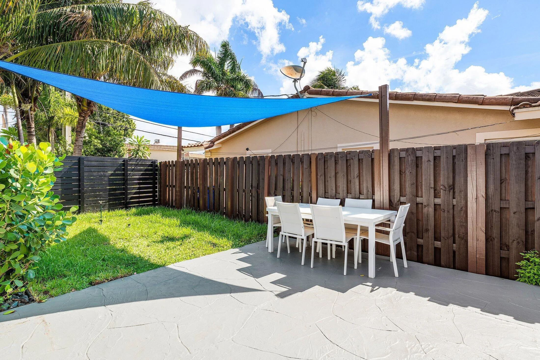 043-2200Southeast9thStreet-PompanoBeach-