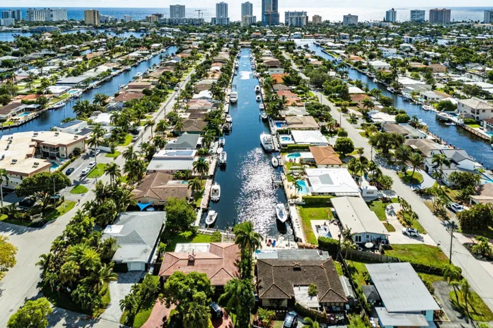 064-2200Southeast9thStreet-PompanoBeach-