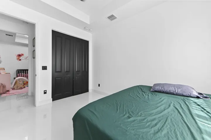 10 bedroom 02
