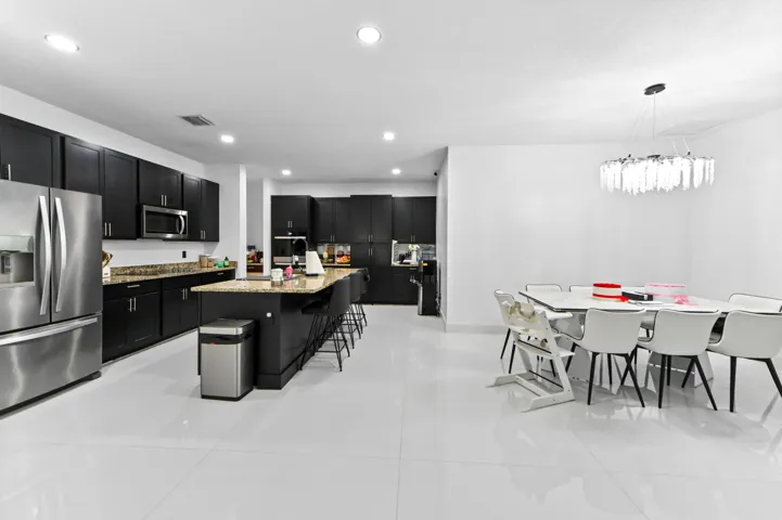 19 dining area 01